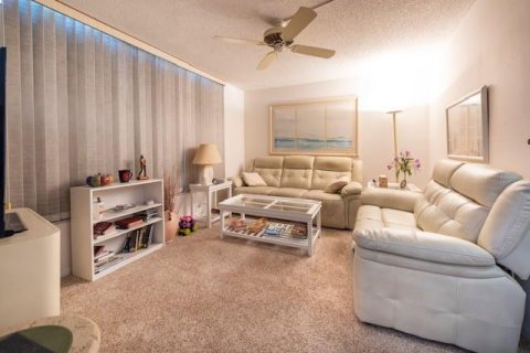 Condo in Pompano Beach, Florida, 2 bedrooms  № 1031841 - photo 6