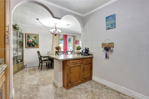 House in North Miami Beach, Florida 3 bedrooms, 118.17 sq.m. № 1028576 - photo 11