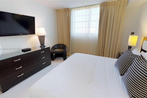 Condo in Sunny Isles Beach, Florida, 2 bedrooms  № 1073349 - photo 23