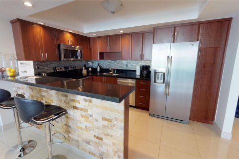 Condo in Sunny Isles Beach, Florida, 2 bedrooms  № 1073349 - photo 9