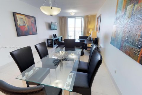 Condo in Sunny Isles Beach, Florida, 2 bedrooms  № 1073349 - photo 10