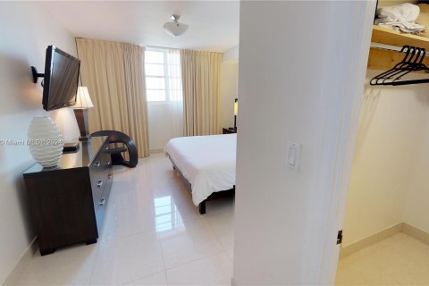 Condo in Sunny Isles Beach, Florida, 2 bedrooms  № 1073349 - photo 21