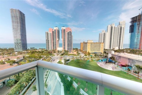 Condo in Sunny Isles Beach, Florida, 2 bedrooms  № 1073349 - photo 15