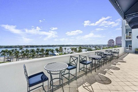 Condominio en venta en West Palm Beach, Florida, 1 dormitorio, 61.87 m2 № 1020144 - foto 16