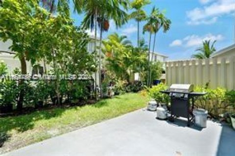 Casa en venta en Deerfield Beach, Florida, 3 dormitorios, 128.76 m2 № 1377601 - foto 2