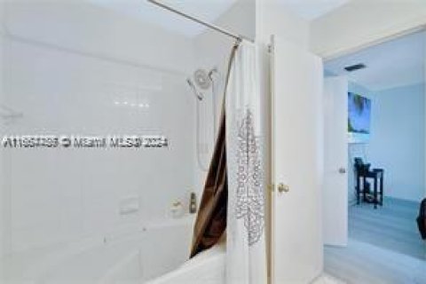 Casa en venta en Deerfield Beach, Florida, 3 dormitorios, 128.76 m2 № 1377601 - foto 16