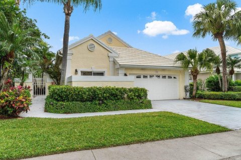 House in Palm Beach Gardens, Florida 3 bedrooms, 153.75 sq.m. № 1036076 - photo 30