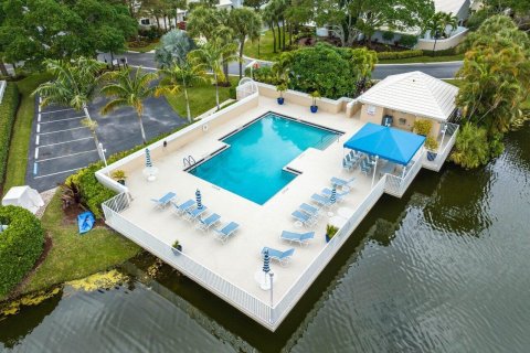 Casa en venta en Palm Beach Gardens, Florida, 3 dormitorios, 153.75 m2 № 1036076 - foto 1