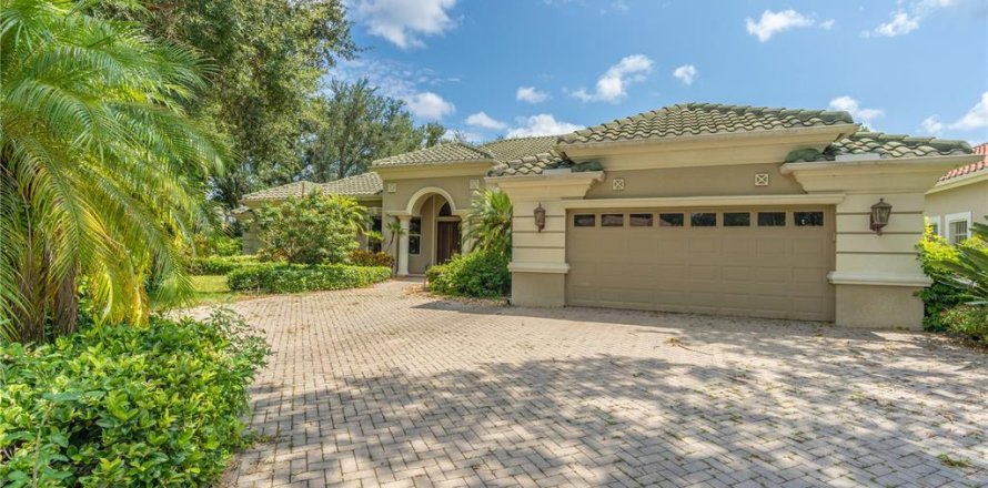 House in Naples, Florida 4 bedrooms, 325.16 sq.m. № 1327101