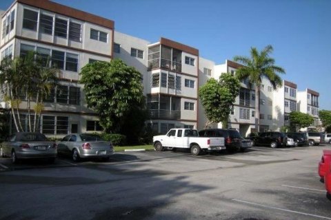 Copropriété à vendre à Lauderhill, Floride: 2 chambres, 90.58 m2 № 1094579 - photo 9