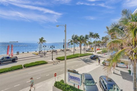 Condo in Fort Lauderdale, Florida, 1 bedroom  № 1070068 - photo 25