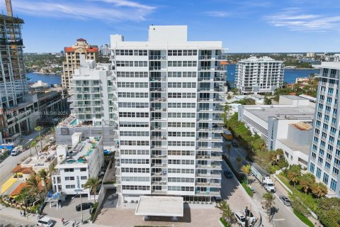 Condo in Fort Lauderdale, Florida, 1 bedroom  № 1070068 - photo 2