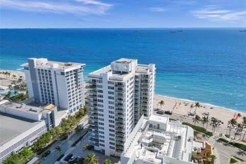 Condo in Fort Lauderdale, Florida, 1 bedroom  № 1070068 - photo 1