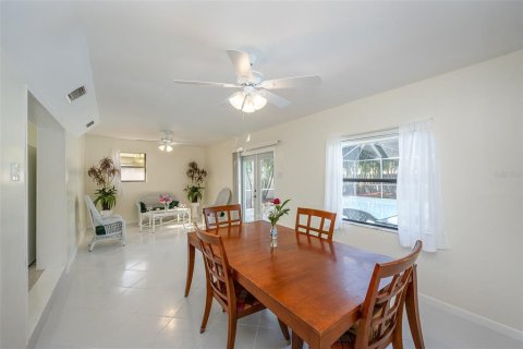 Villa ou maison à vendre à Merrit Island, Floride: 4 chambres, 168.52 m2 № 1192227 - photo 11