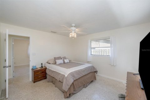 Casa en venta en Merrit Island, Florida, 4 dormitorios, 168.52 m2 № 1192227 - foto 12