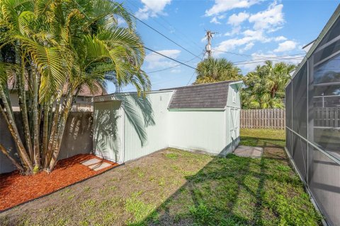 Casa en venta en Merrit Island, Florida, 4 dormitorios, 168.52 m2 № 1192227 - foto 2