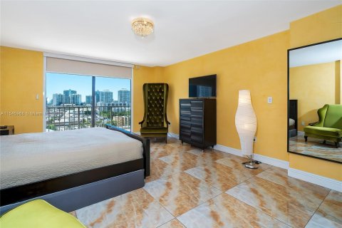 Condo in Sunny Isles Beach, Florida, 3 bedrooms  № 1057698 - photo 26