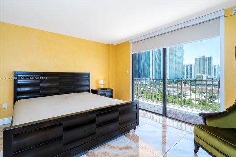 Condo in Sunny Isles Beach, Florida, 3 bedrooms  № 1057698 - photo 29