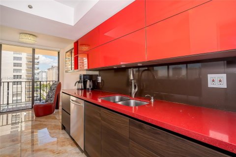 Condo in Sunny Isles Beach, Florida, 3 bedrooms  № 1057698 - photo 3