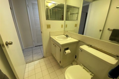 Condo in Deerfield Beach, Florida, 1 bedroom  № 1022287 - photo 28