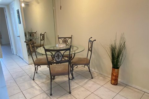 Condo in Deerfield Beach, Florida, 1 bedroom  № 1022287 - photo 30