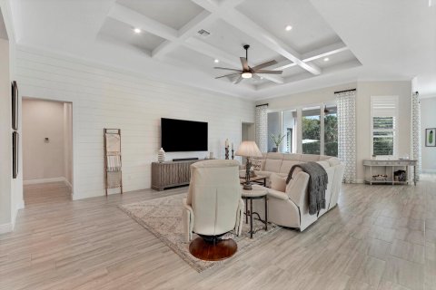 House in Jensen Beach, Florida 3 bedrooms, 323.86 sq.m. № 1050279 - photo 22
