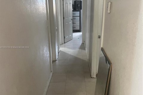 Casa en venta en Miami, Florida, 3 dormitorios, 94.02 m2 № 1375576 - foto 22