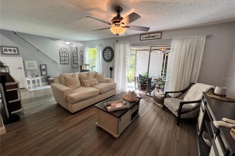 Townhouse in Fern Park, Florida 3 bedrooms, 138.8 sq.m. № 1346338 - photo 3