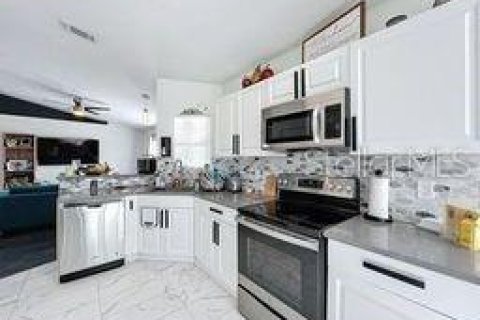 Casa en venta en Orlando, Florida, 4 dormitorios, 128.02 m2 № 1426575 - foto 19