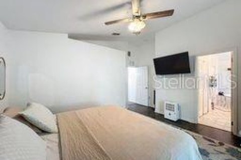 House in Orlando, Florida 4 bedrooms, 128.02 sq.m. № 1426575 - photo 27