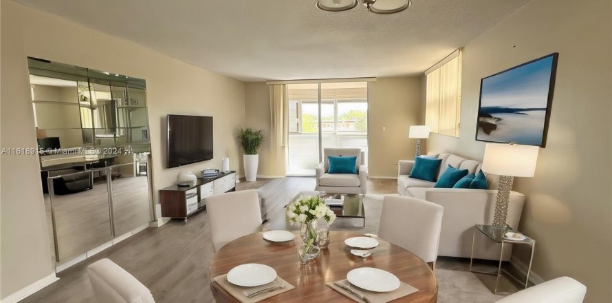 Condo in Plantation, Florida, 2 bedrooms  № 1238851