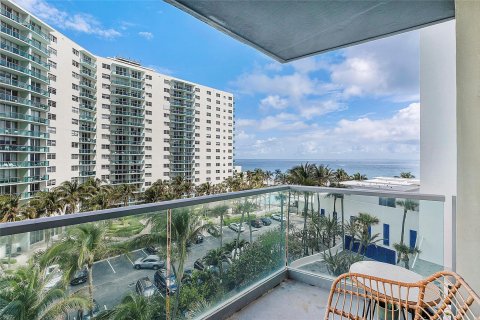 Condominio en venta en Hollywood, Florida, 2 dormitorios, 131.92 m2 № 1054901 - foto 29