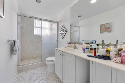 Condo in Hollywood, Florida, 2 bedrooms  № 1054901 - photo 10