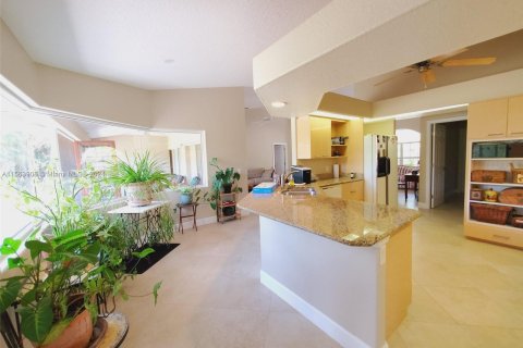 Villa ou maison à vendre à North Port, Floride: 3 chambres № 1099245 - photo 6