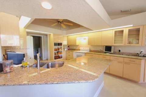 Casa en venta en North Port, Florida, 3 dormitorios № 1099245 - foto 13