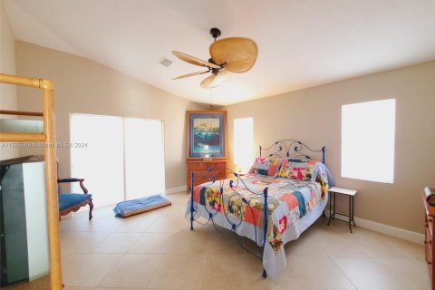 Casa en venta en North Port, Florida, 3 dormitorios № 1099245 - foto 17