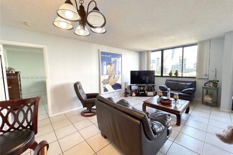 Copropriété à vendre à Miami, Floride: 2 chambres, 88.26 m2 № 1072928 - photo 9