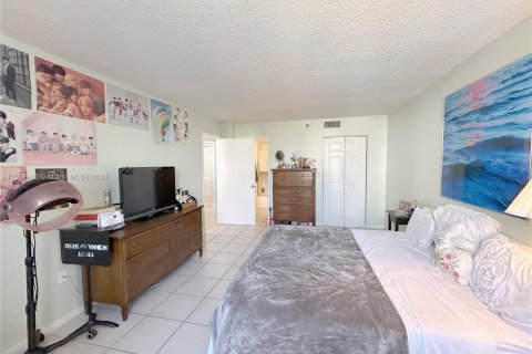 Copropriété à vendre à Miami, Floride: 2 chambres, 88.26 m2 № 1072928 - photo 13