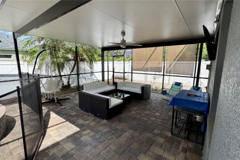 Casa en venta en Orlando, Florida, 4 dormitorios, 307.6 m2 № 1386145 - foto 29