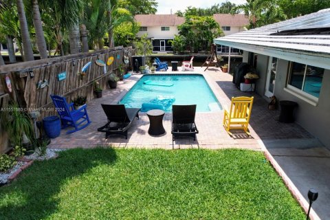 Immobilier commercial à vendre à Wilton Manors, Floride: 212.93 m2 № 1080069 - photo 3