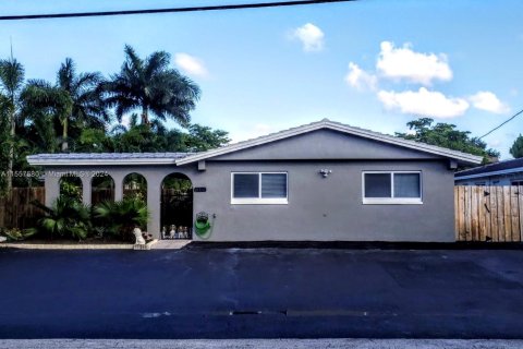Commercial property in Wilton Manors, Florida 212.93 sq.m. № 1080069 - photo 7