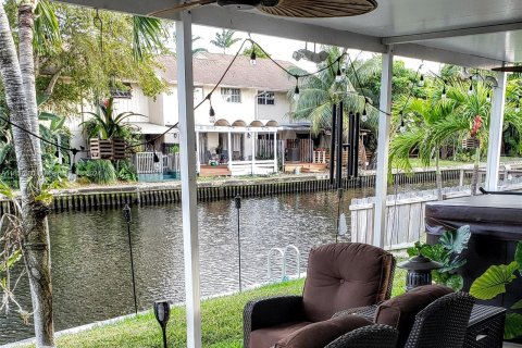 Immobilier commercial à vendre à Wilton Manors, Floride: 212.93 m2 № 1080069 - photo 5
