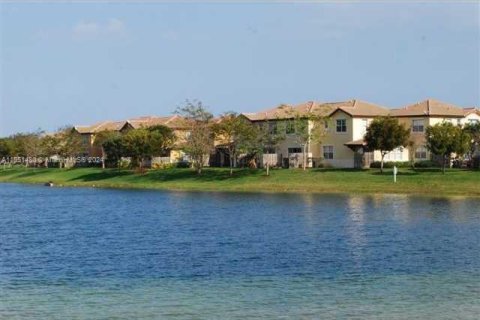 Copropriété à vendre à Cutler Bay, Floride: 3 chambres, 123.1 m2 № 1067949 - photo 1