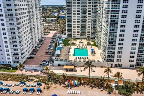 Condo in Fort Lauderdale, Florida, 2 bedrooms  № 1041028 - photo 21