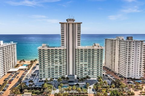 Condo in Fort Lauderdale, Florida, 2 bedrooms  № 1041028 - photo 24