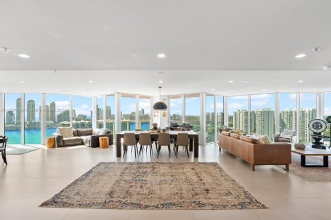 Condominio en venta en Aventura, Florida, 4 dormitorios, 379.04 m2 № 1370390 - foto 19