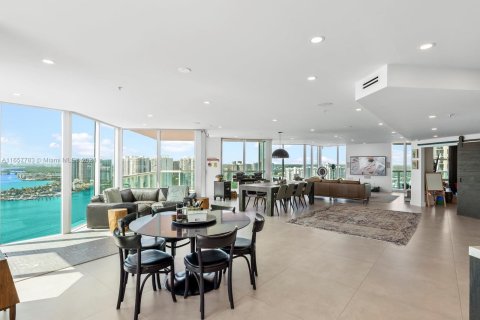 Condo in Aventura, Florida, 4 bedrooms  № 1370390 - photo 23