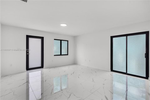 Casa en venta en Miami, Florida, 3 dormitorios, 120.77 m2 № 1413826 - foto 6