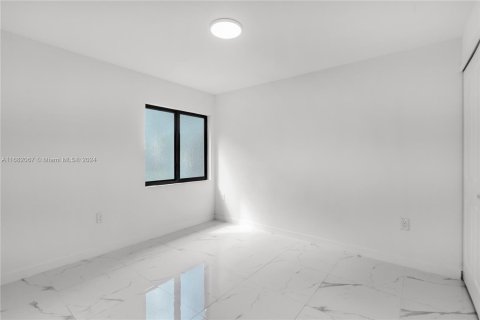 Casa en venta en Miami, Florida, 3 dormitorios, 120.77 m2 № 1413826 - foto 8