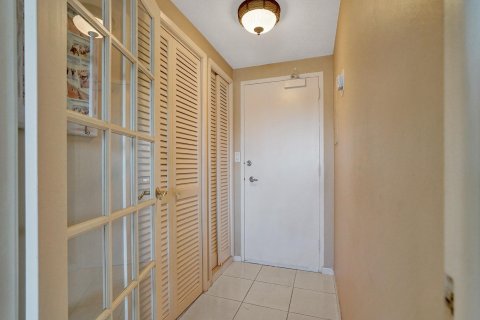 Condo in Fort Lauderdale, Florida, 1 bedroom  № 1060297 - photo 11